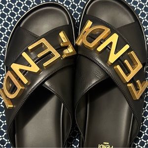Fendi Logo Letter Crisscross Slide